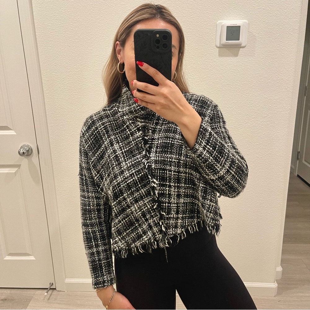 Zara | Mock Neck Knitted Fringe Sweater Top Size: small